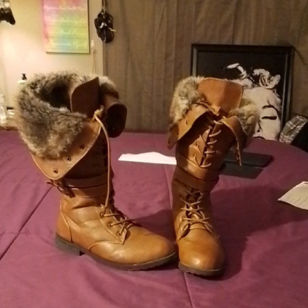 Brown Fur-Lined Women's Boots